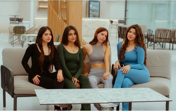 הבן שלי בן ה־6 הצביע על הבוס של בעלי במסיבת הקידום שלו ואמר: "אבא שם" – צחקתי עד שהבנתי למה הוא התכוון