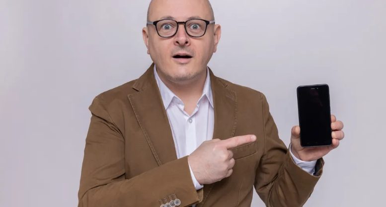 אישה מצאה לבסוף את אחותה 45 שנים לאחר שהופרדו עוד כשהיו ילדות – כשהן נפגשו שוב, אחותה הביטה בה ואמרה לה: "ידעתי איפה היית בכל השנים האלה, אבל הייתה סיבה לכך שלא יכולתי ליצור איתך קשר."